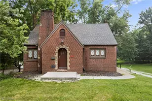 2442 Newton St, Akron, OH 44305 - Photo 1