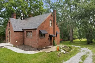 2442 Newton St, Akron, OH 44305 - Photo 4