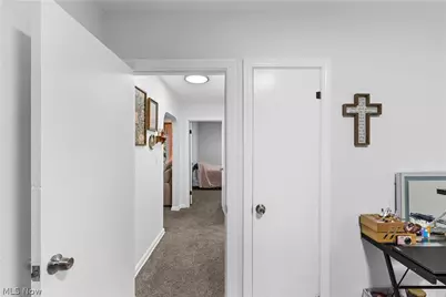 2442 Newton Street, Akron, OH 44305 - Photo 18