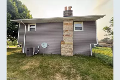 5364 Pisces Street SW, Canton, OH 44706 - Photo 8