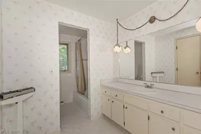5134 Hickory Drive, Loveland, OH 44124 - Photo 24
