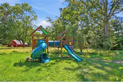 8870 N Spring Valley Park Drive, Chagrin Falls, OH 44023 - Photo 46