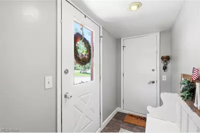 8870 N Spring Valley Park Drive, Chagrin Falls, OH 44023 - Photo 8