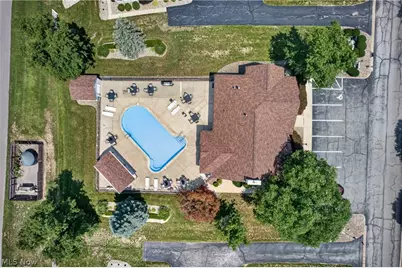 695 E Western Reserve Road #2003, Poland, OH 44514 - Photo 4