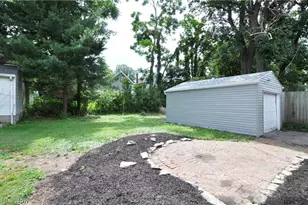 557 Wesleyan Ave, Barberton, OH 44203 - Photo 24