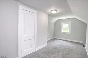557 Wesleyan Ave, Barberton, OH 44203 - Photo 14