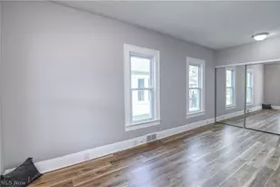 557 Wesleyan Ave, Barberton, OH 44203 - Photo 8