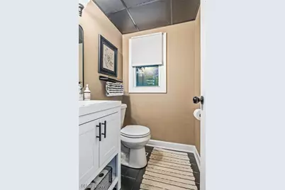 1884 Spring Valley Avenue NW, Canton, OH 44708 - Photo 18