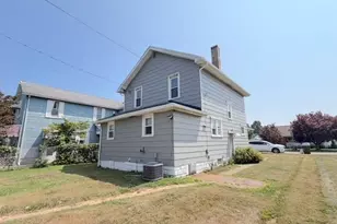 450 Barnett Ave, Newcomerstown, OH 43832 - Photo 2