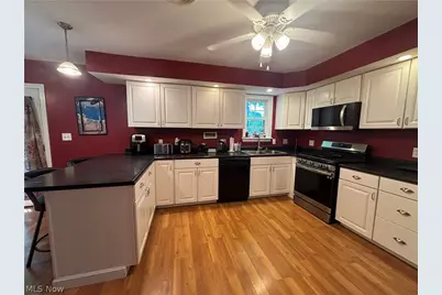 189 Ashtabula Point, Roaming Shores, OH 44084 - Photo 2