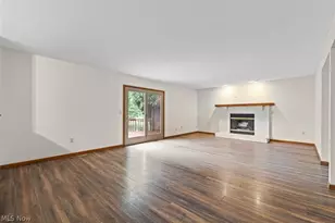 315 Valley Brook Oval, Hinckley, OH 44233 - Photo 8