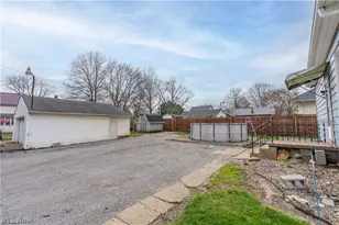 12020 Easton St NE, Alliance, OH 44601 - Photo 4