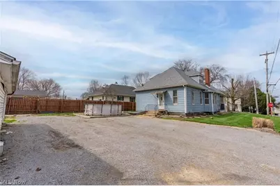 12020 Easton Street NE, Alliance, OH 44601 - Photo 6