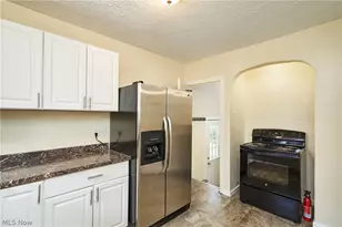 1250 Herberich Ave, Akron, OH 44301 - Photo 6