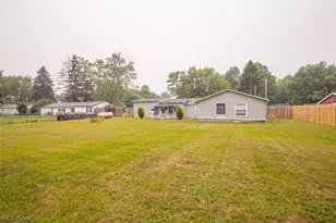 12762 St James Dr, Mantua, OH 44255 - Photo 32