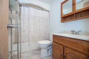 12762 St James Dr, Mantua, OH 44255 - Photo 24