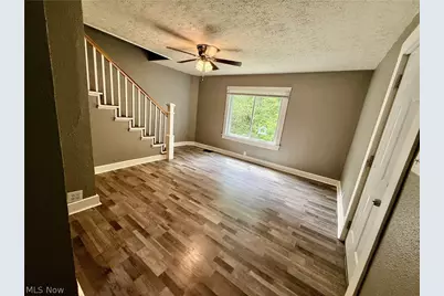 552 Gray Street, Zanesville, OH 43701 - Photo 4