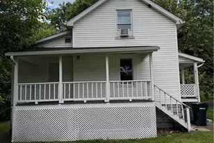 552 Gray St, Zanesville, OH 43701 - Photo 2