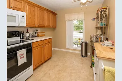 1643 Southpointe Circle NE, Canton, OH 44714 - Photo 10