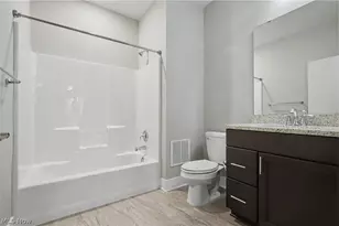 1262 W 70th St, Loveland, OH 44102 - Photo 24