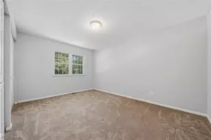 2059 Carlile Dr, Uniontown, OH 44685 - Photo 18