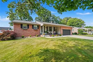 118 Robinwood Dr, New Middletown, OH 44442 - Photo 2