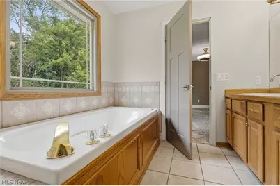 2559 Chadwell Circle NW, North Canton, OH 44720 - Photo 38