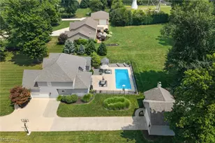 49820 Greystone Dr, Amherst, OH 44001 - Photo 42