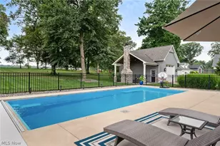 49820 Greystone Dr, Amherst, OH 44001 - Photo 2