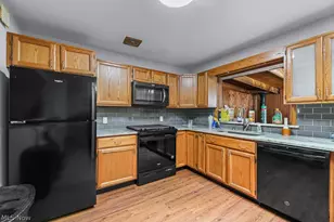 306 E Beech St, Alliance, OH 44601 - Photo 6
