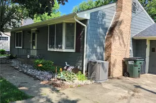 306 E Beech St, Alliance, OH 44601 - Photo 2