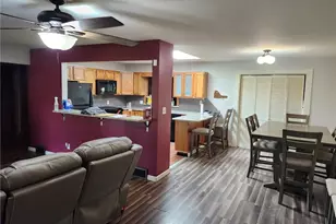 306 E Beech St, Alliance, OH 44601 - Photo 4