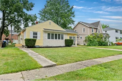 2330 21 Street, Cuyahoga Falls, OH 44223 - Photo 2