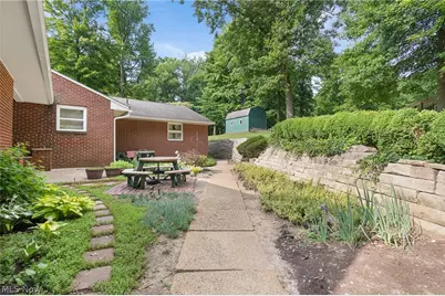 4290 Woodedge Boulevard, New Franklin, OH 44319 - Photo 8