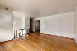 333 Patricia Ave, Weirton, WV 26062 - Photo 6