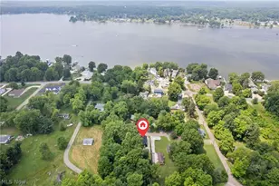 1499 Beachview Dr, Lake Milton, OH 44429 - Photo 2