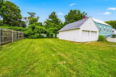 1415 W 9th Street, Ashtabula, OH 44004 - Photo 12