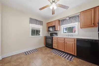 3002 15th Street NW, Canton, OH 44708 - Photo 8