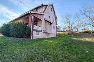 2426 Shirley Rd, Youngstown, OH 44502 - Photo 2