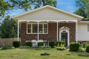 5020 Cliffrock Dr, Zanesville, OH 43701 - Photo 2