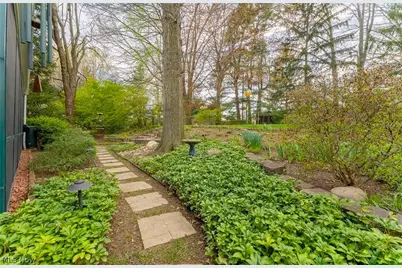 4605 Frazer Avenue NW, Canton, OH 44709 - Photo 4