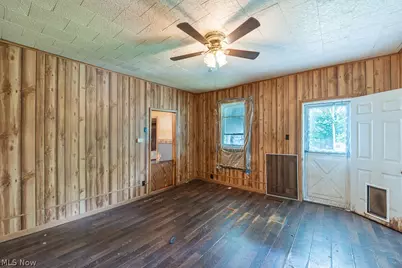 67480 Plum Street, Bridgeport, OH 43912 - Photo 6