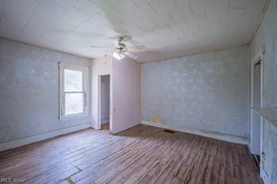 67480 Plum Street, Bridgeport, OH 43912 - Photo 8
