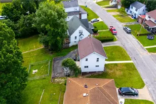 616 Buena Vista Blvd, Steubenville, OH 43952 - Photo 2