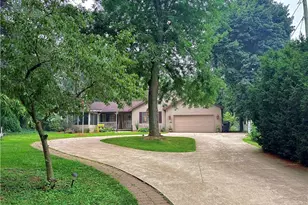 603 W Main St, Bellevue, OH 44811 - Photo 2