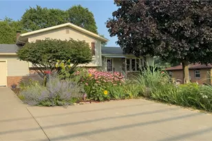 1977 Massillon Rd, Akron, OH 44312 - Photo 1