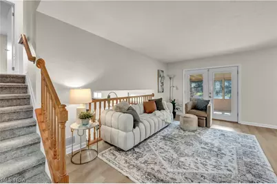 509 Silver Meadows Boulevard, Kent, OH 44240 - Photo 2
