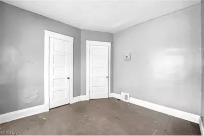 9301 Pierpont Avenue, Loveland, OH 44108 - Photo 12