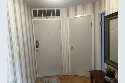 16100 Van Aken Boulevard #306, Huber Heights, OH 44120 - Photo 2