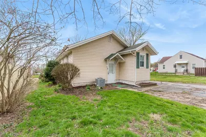 829 Indian Trail, Akron, OH 44314 - Photo 6